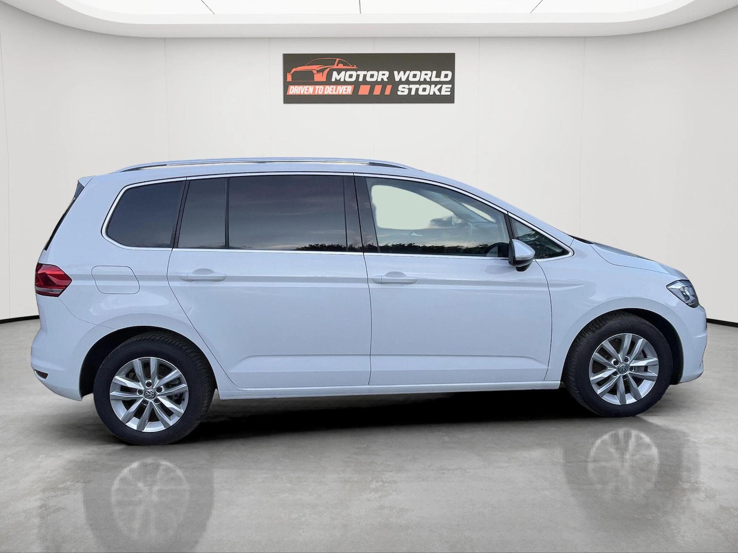 Used Volkswagen Touran 2017 for sale - 76497541: Photo 8