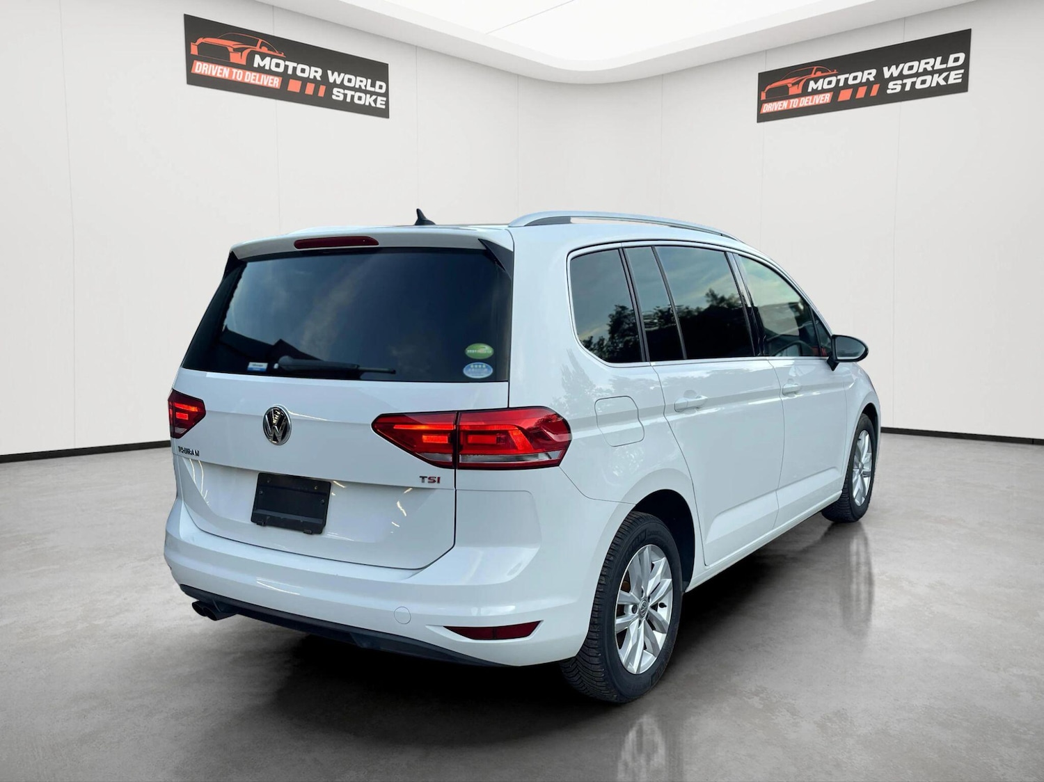 Used Volkswagen Touran 2017 for sale - 76497541: Photo 9