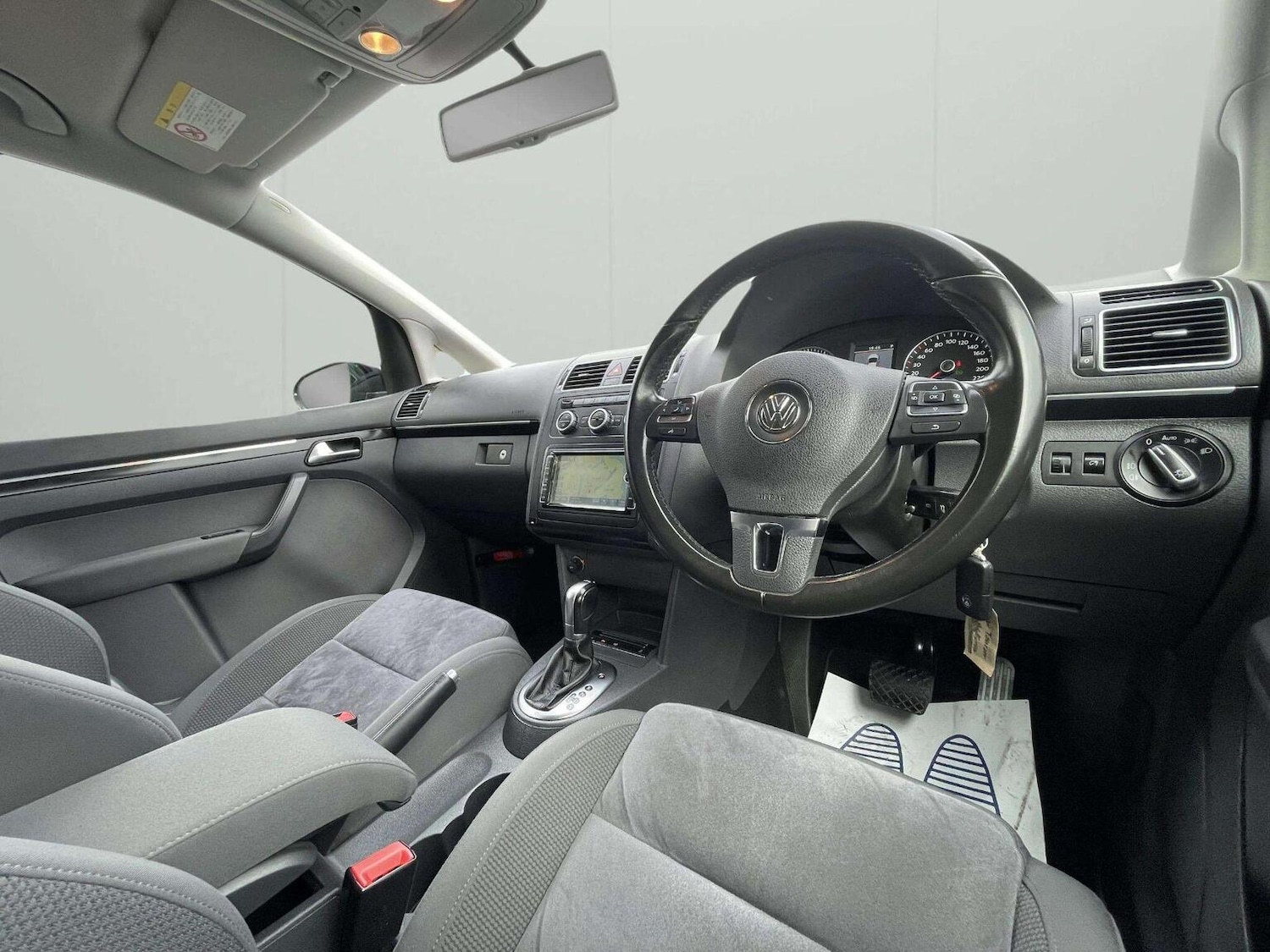 Used Volkswagen Touran 2013 for sale - 76334738: Photo 11