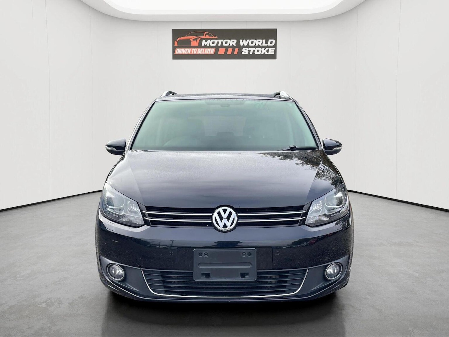 Used Volkswagen Touran 2013 for sale - 76334738: Photo 2