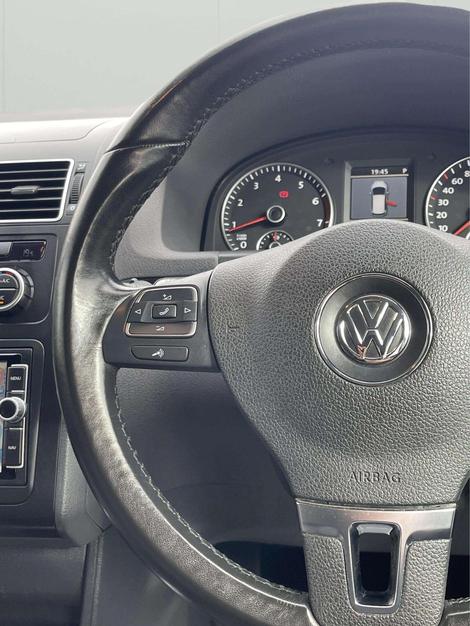 Used Volkswagen Touran 2013 for sale - 76334738: Photo 23