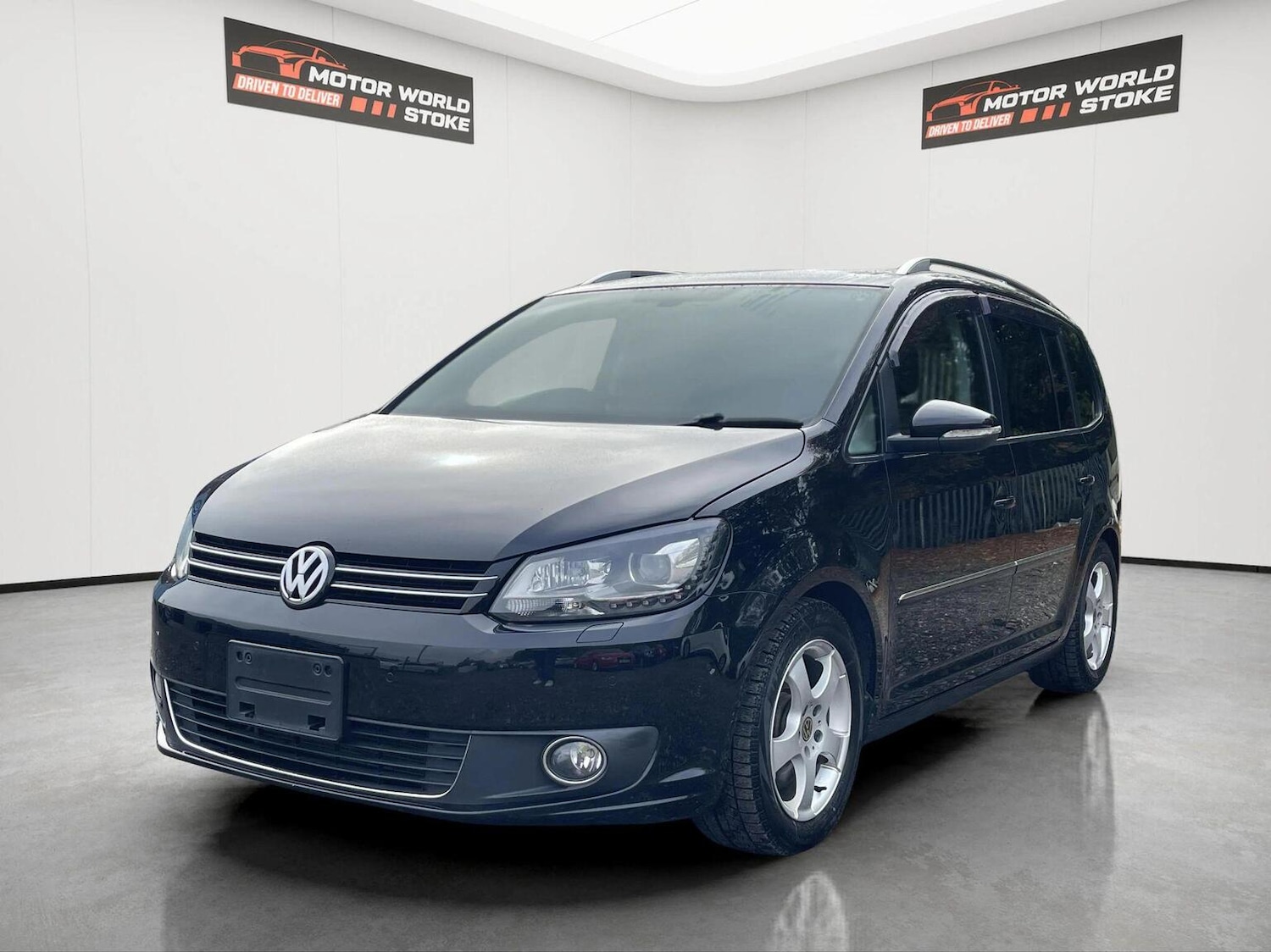 Used Volkswagen Touran 2013 for sale - 76334738: Photo 3