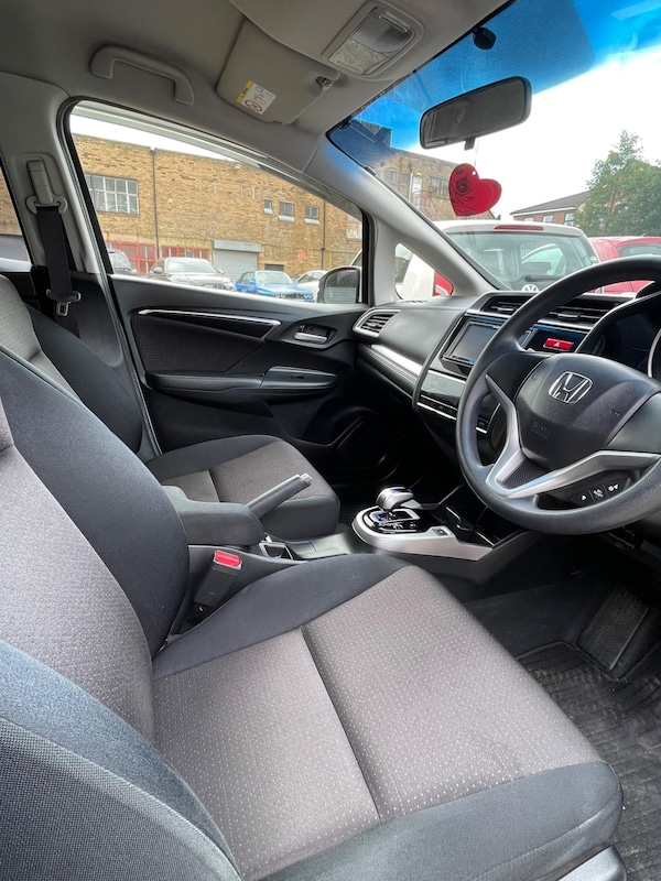 Used Honda Jazz 2014 for sale - 76237249: Photo 13