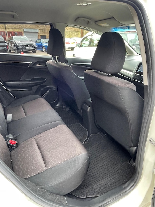 Used Honda Jazz 2014 for sale - 76237249: Photo 15