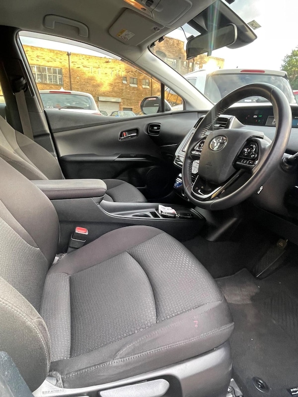 Used Toyota Prius 2020 for sale - 76192613: Photo 14