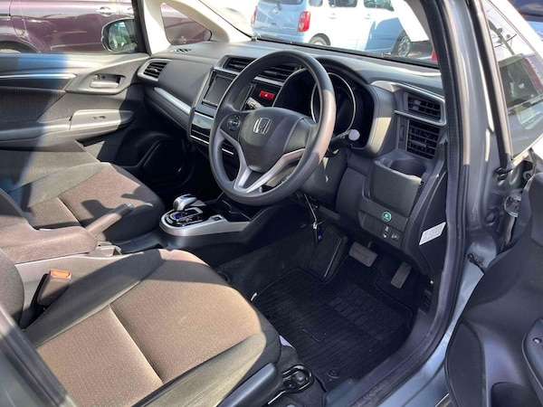 Used Honda Jazz 2014 for sale - 76312309: Photo 3