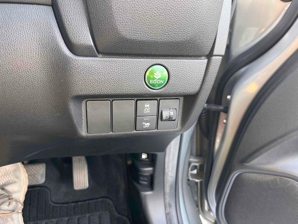 Used Honda Jazz 2014 for sale - 76312309: Photo 5
