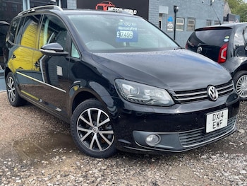 Used Volkswagen Touran 2014 for sale - 76154142: Photo