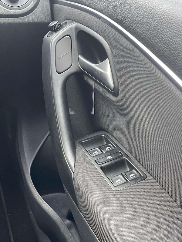 Used Volkswagen Polo 2015 for sale - 76192627: Photo 17