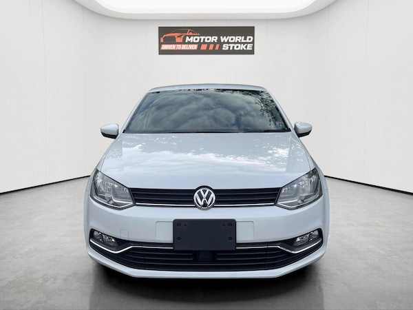 Used Volkswagen Polo 2015 for sale - 76192627: Photo 2