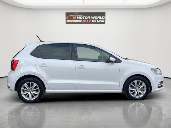 Used Volkswagen Polo 2015 for sale - 76192627: Photo 7