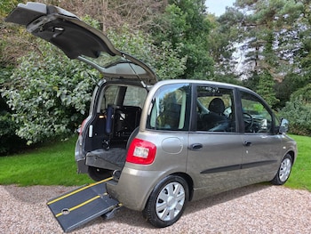 2010 (10) - Wheelchair Accessible Vehicle Passenger Upfront Beside Driver 5-Door