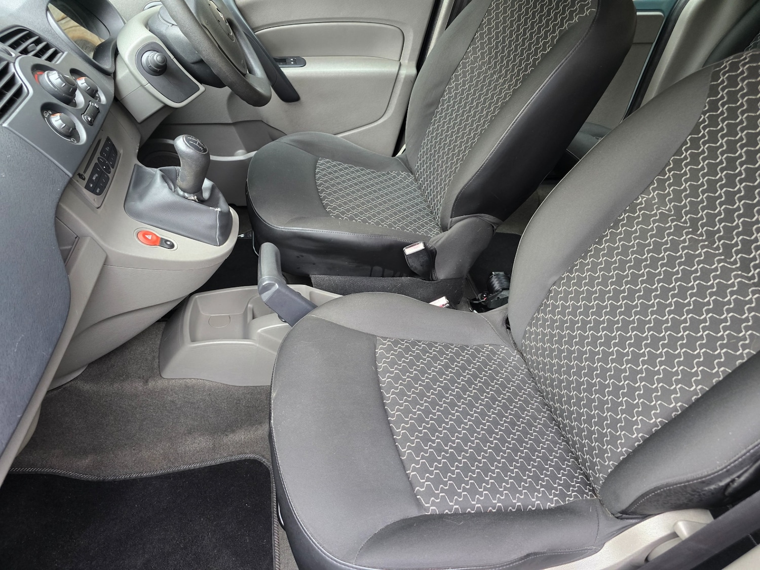 Used Renault Kangoo 2010 for sale - 77465468: Photo 23