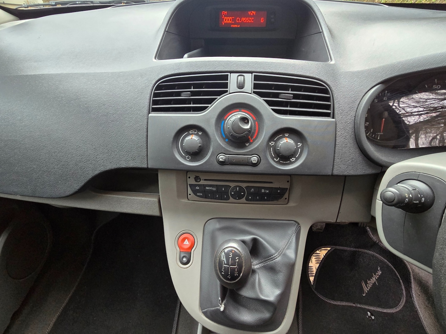 Used Renault Kangoo 2010 for sale - 77465468: Photo 25