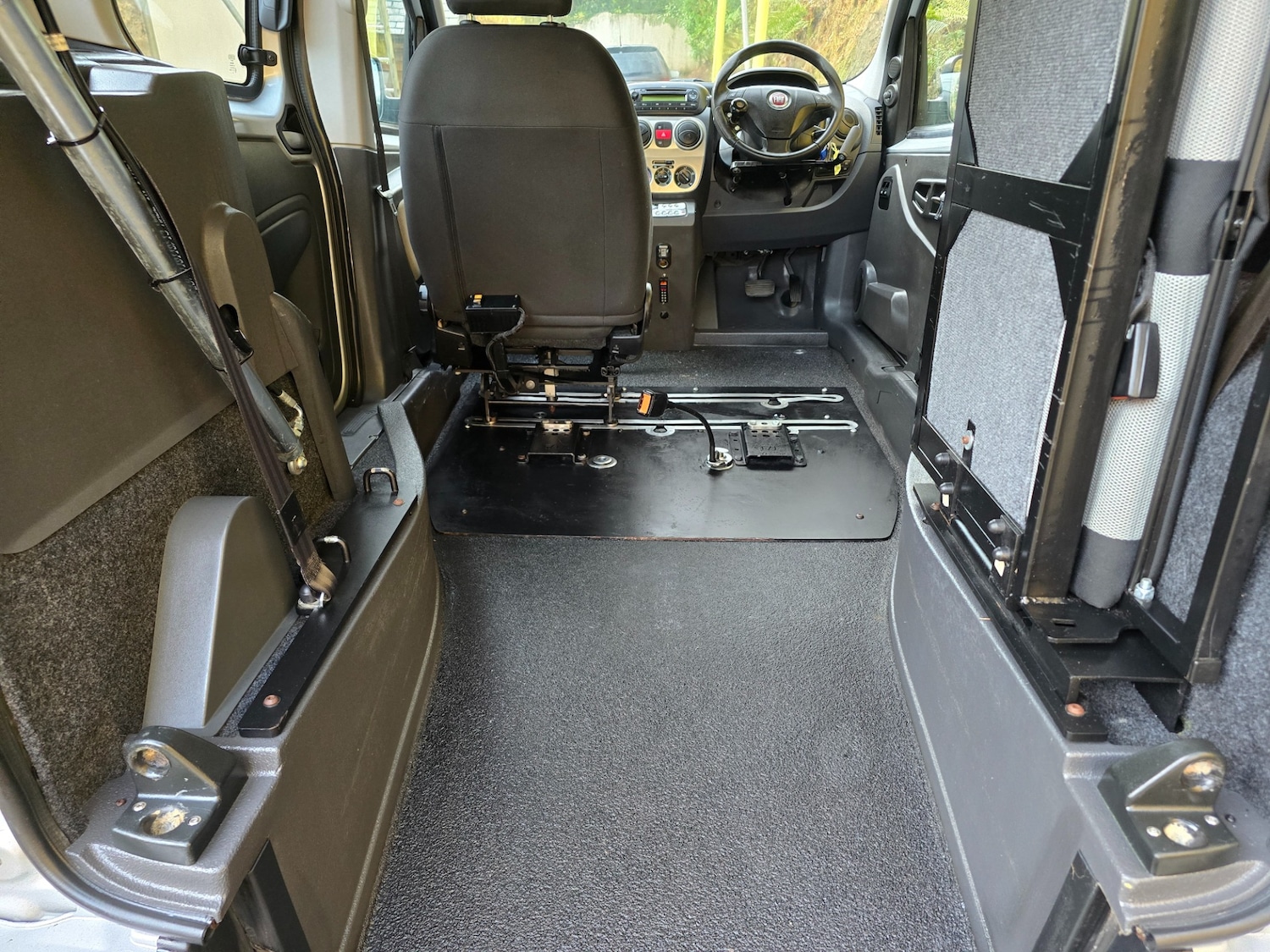 Used Fiat Qubo 2011 for sale - 76377032: Photo 3