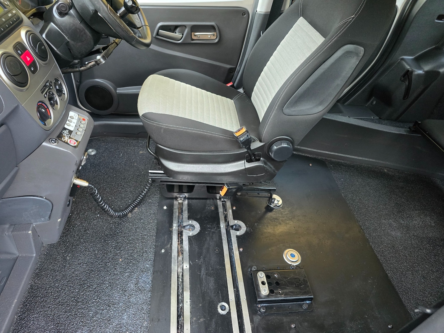 Used Fiat Qubo 2011 for sale - 76377032: Photo 5