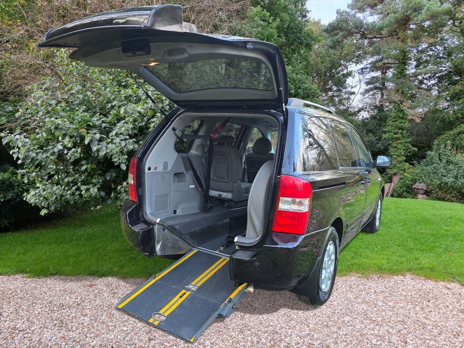 Used Kia Sedona 2009 for sale - 77735898: Photo 2