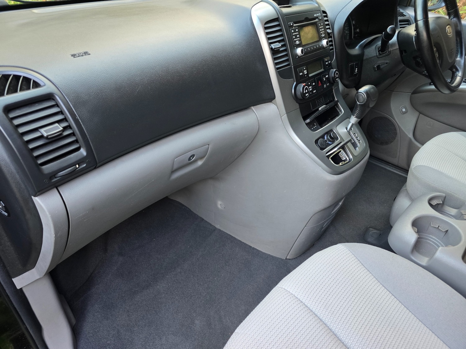 Used Kia Sedona 2009 for sale - 77735898: Photo 24