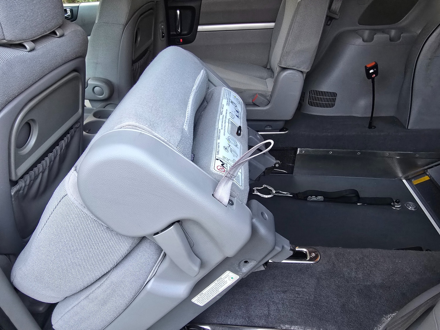 Used Kia Sedona 2009 for sale - 77735898: Photo 27