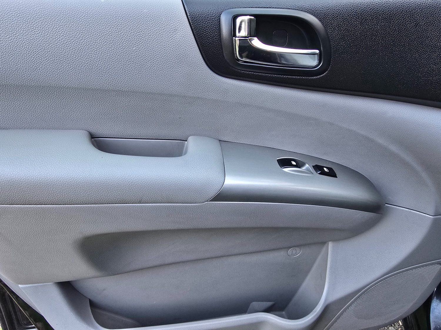 Used Kia Sedona 2009 for sale - 77735898: Photo 29