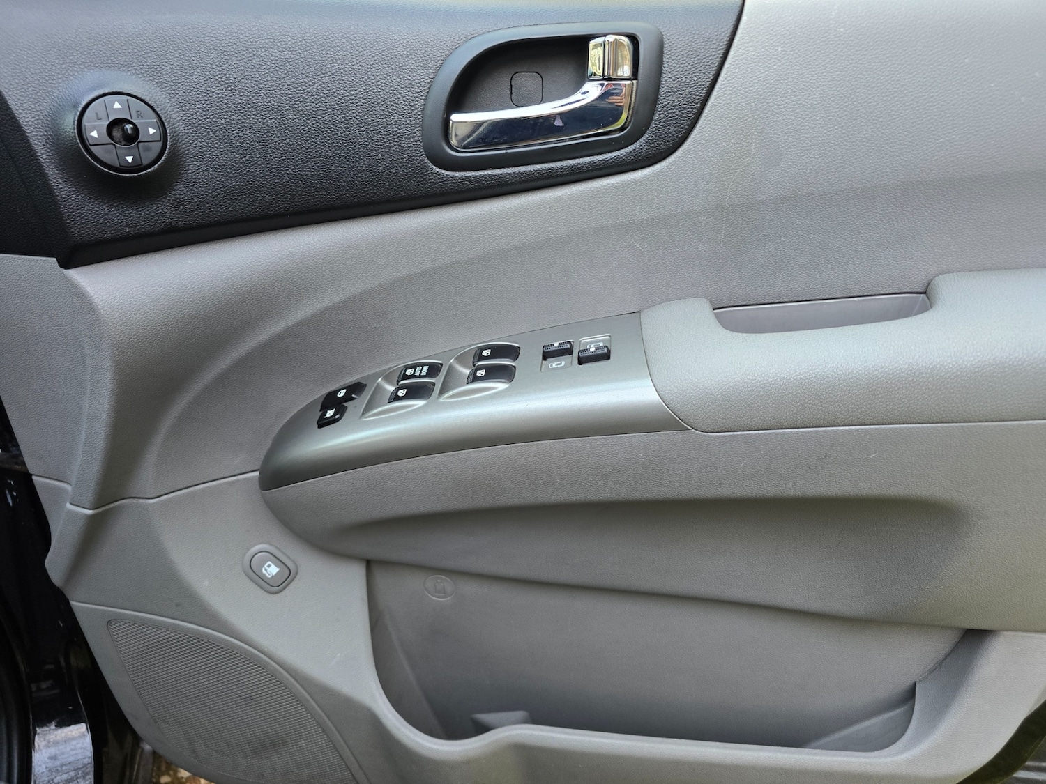 Used Kia Sedona 2009 for sale - 77735898: Photo 30