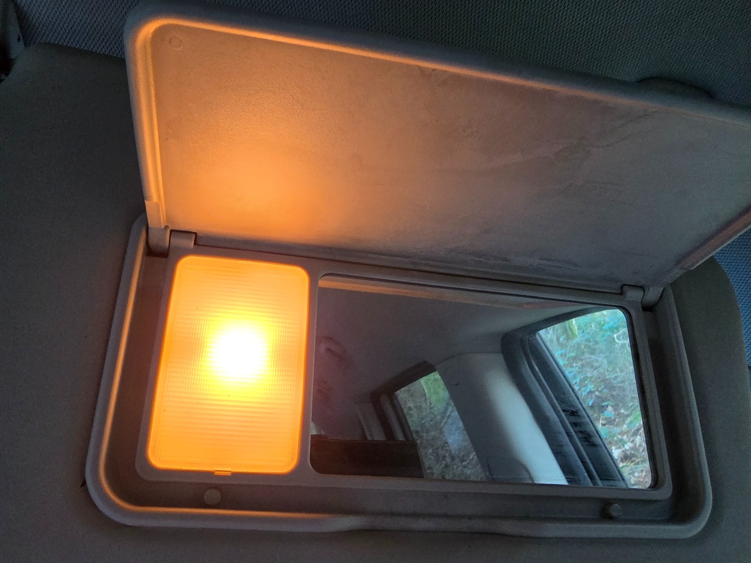 Used Kia Sedona 2009 for sale - 77735898: Photo 32