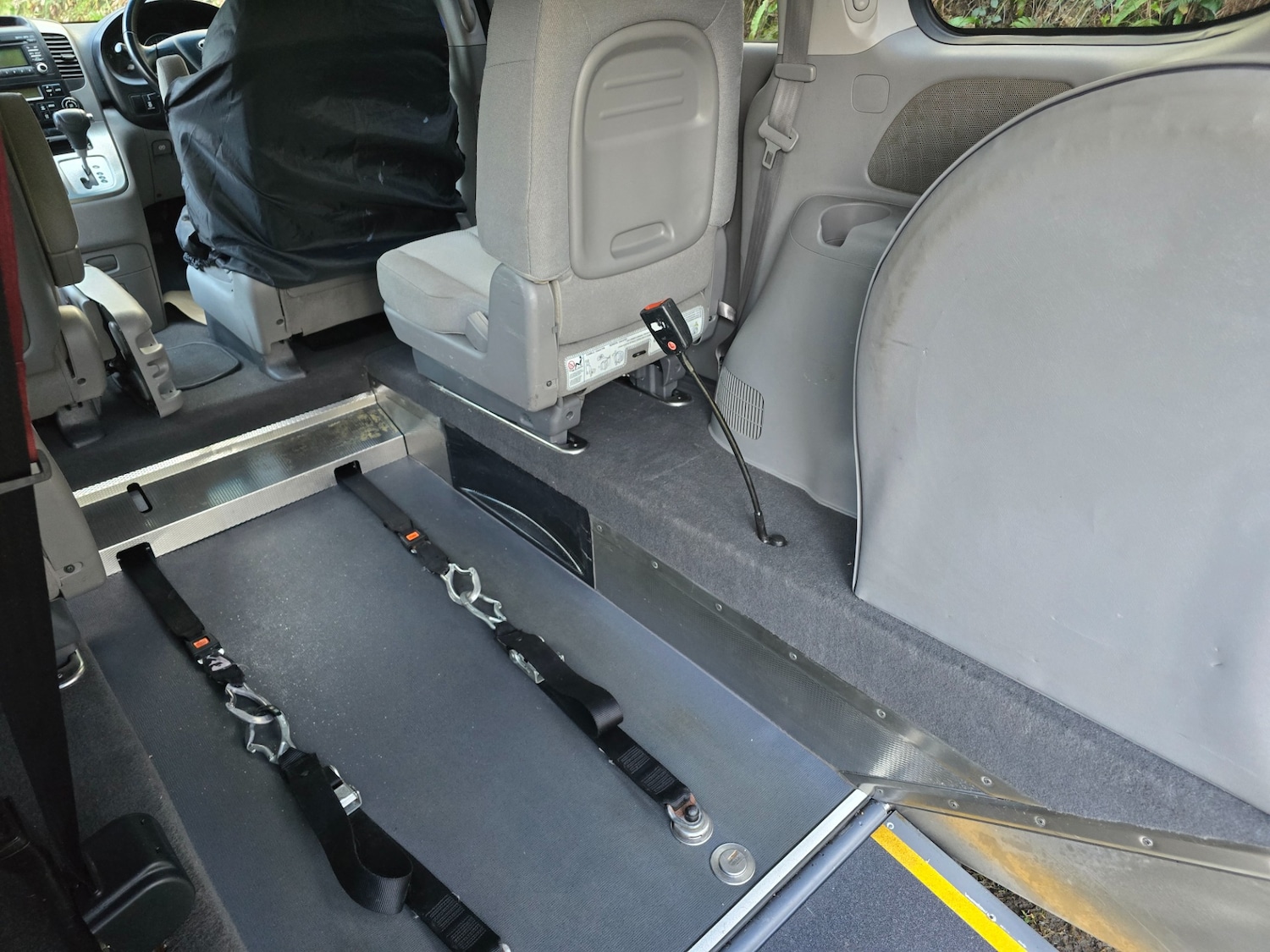 Used Kia Sedona 2009 for sale - 77735898: Photo 6