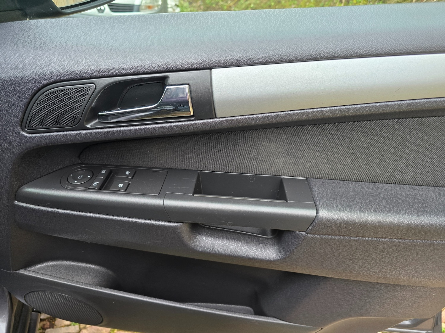 Used Vauxhall Zafira 2011 for sale - 77535715: Photo 25