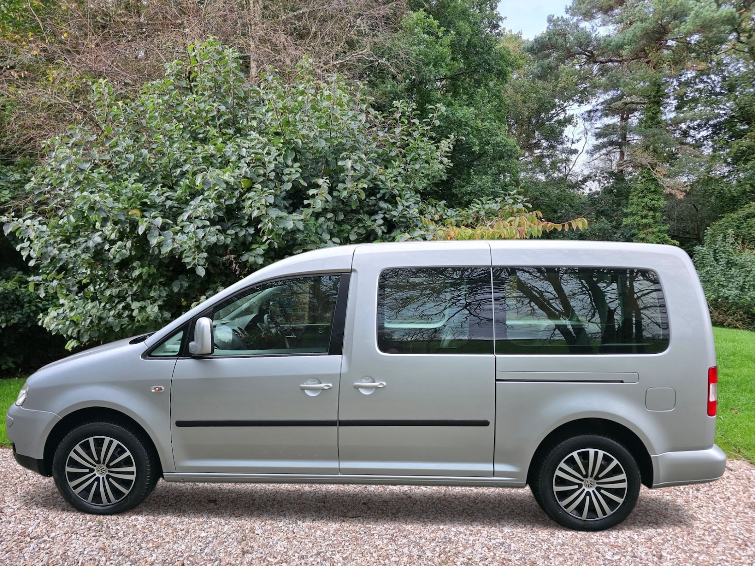 Used Volkswagen Caddy Maxi Life 2009 for sale - 77043295: Photo 14