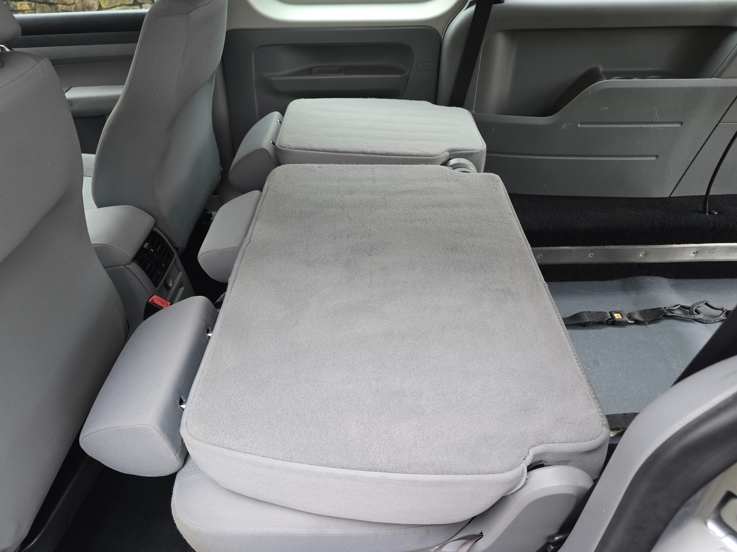 Used Volkswagen Caddy Maxi Life 2009 for sale - 77043295: Photo 22