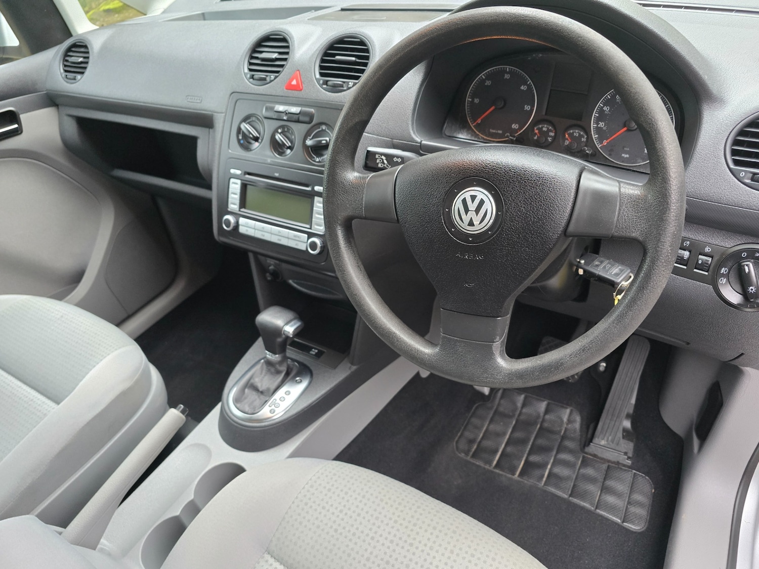 Used Volkswagen Caddy Maxi Life 2009 for sale - 77043295: Photo 25