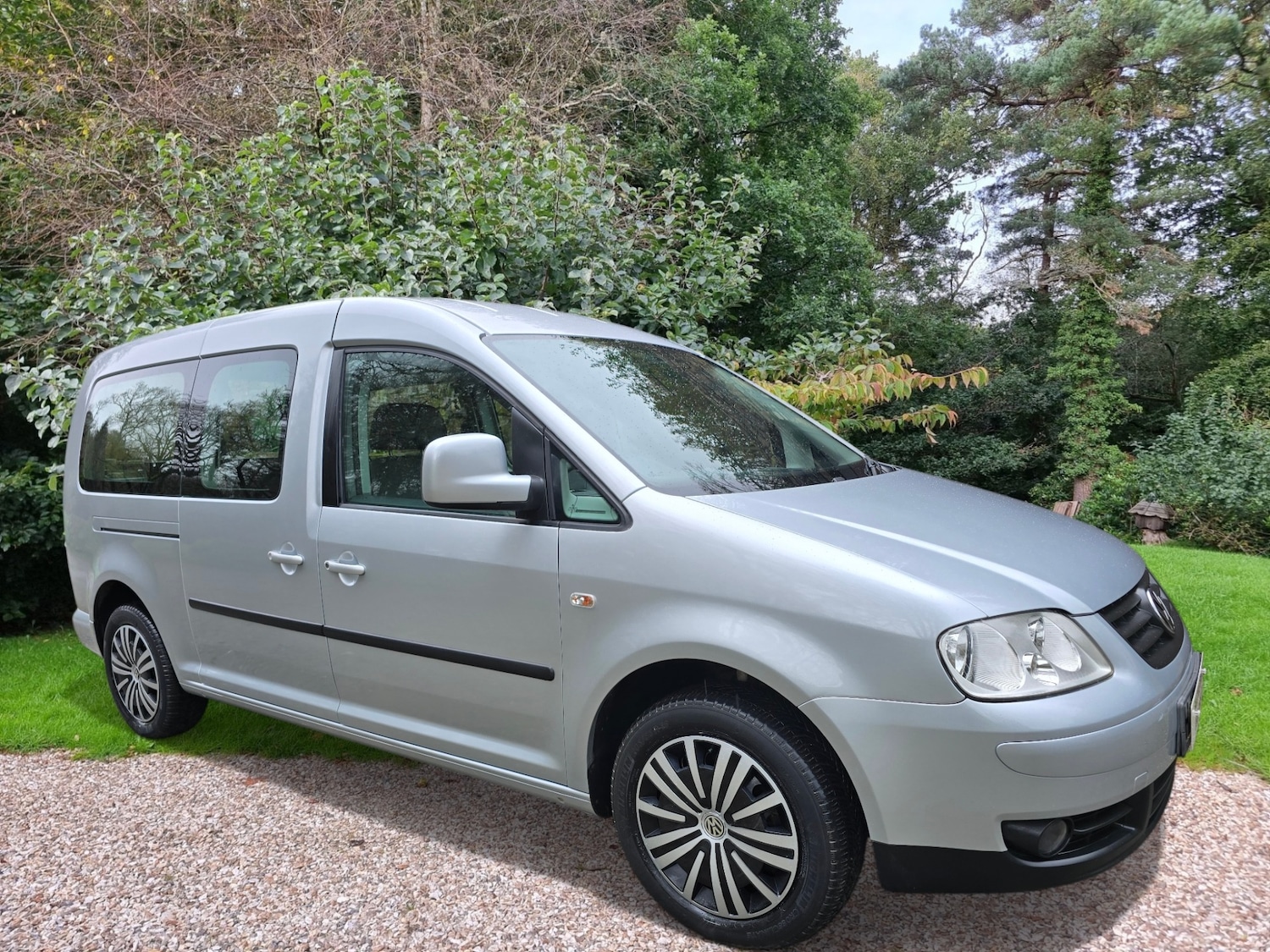 Used Volkswagen Caddy Maxi Life 2009 for sale - 77043295: Photo 8