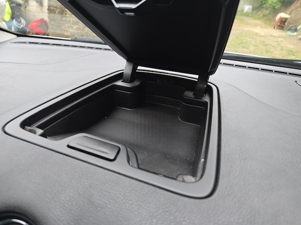 Used Ford Galaxy 2008 for sale - 76243129: Photo 29