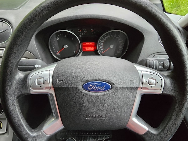 Used Ford Galaxy 2008 for sale - 76243129: Photo 32