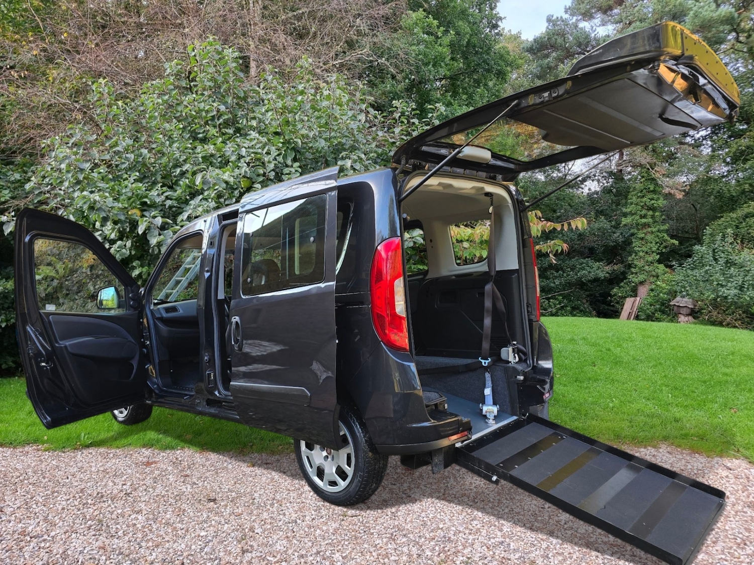 Used Fiat Doblo 2015 for sale - 76527267: Photo 2