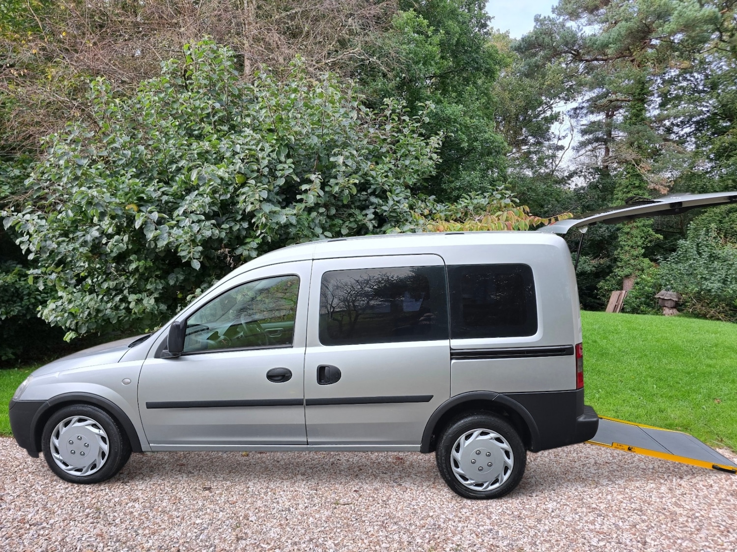 Used Vauxhall Combo 2009 for sale - 77043179: Photo 3