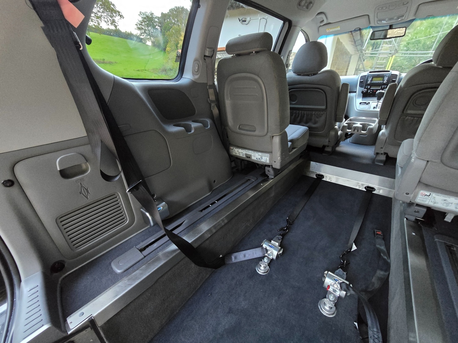 Used Kia Sedona 2010 for sale - 76300684: Photo 10