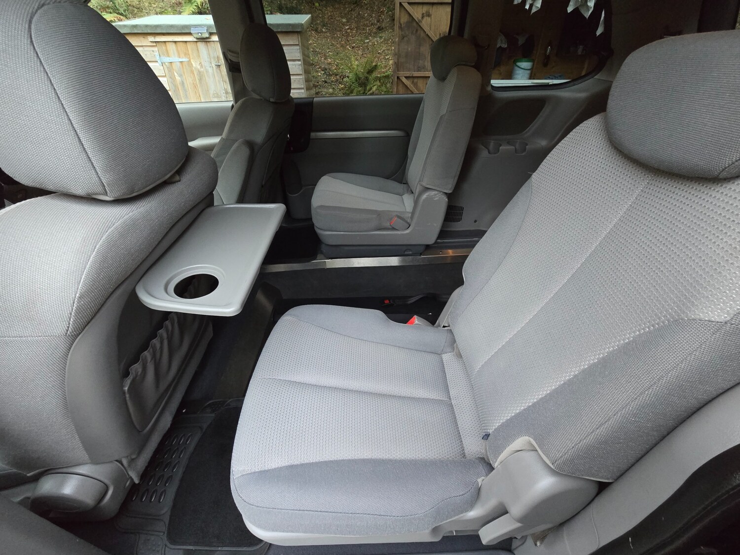 Used Kia Sedona 2010 for sale - 76300684: Photo 17