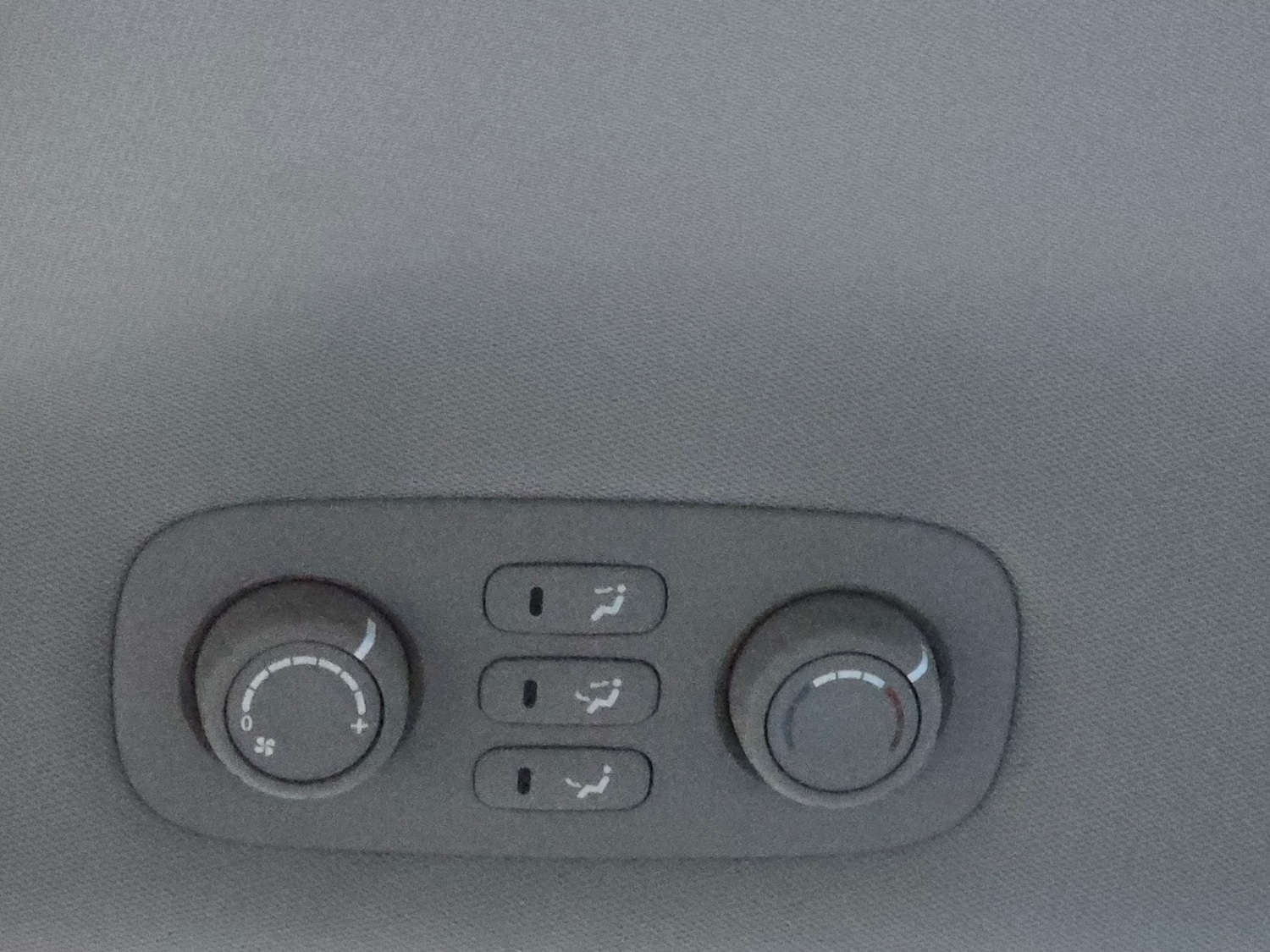 Used Kia Sedona 2010 for sale - 76300684: Photo 21