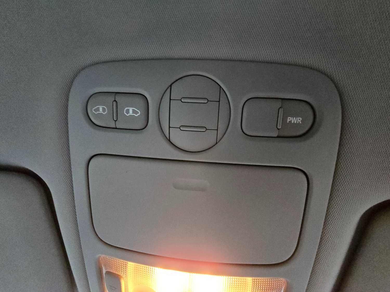 Used Kia Sedona 2010 for sale - 76300684: Photo 24