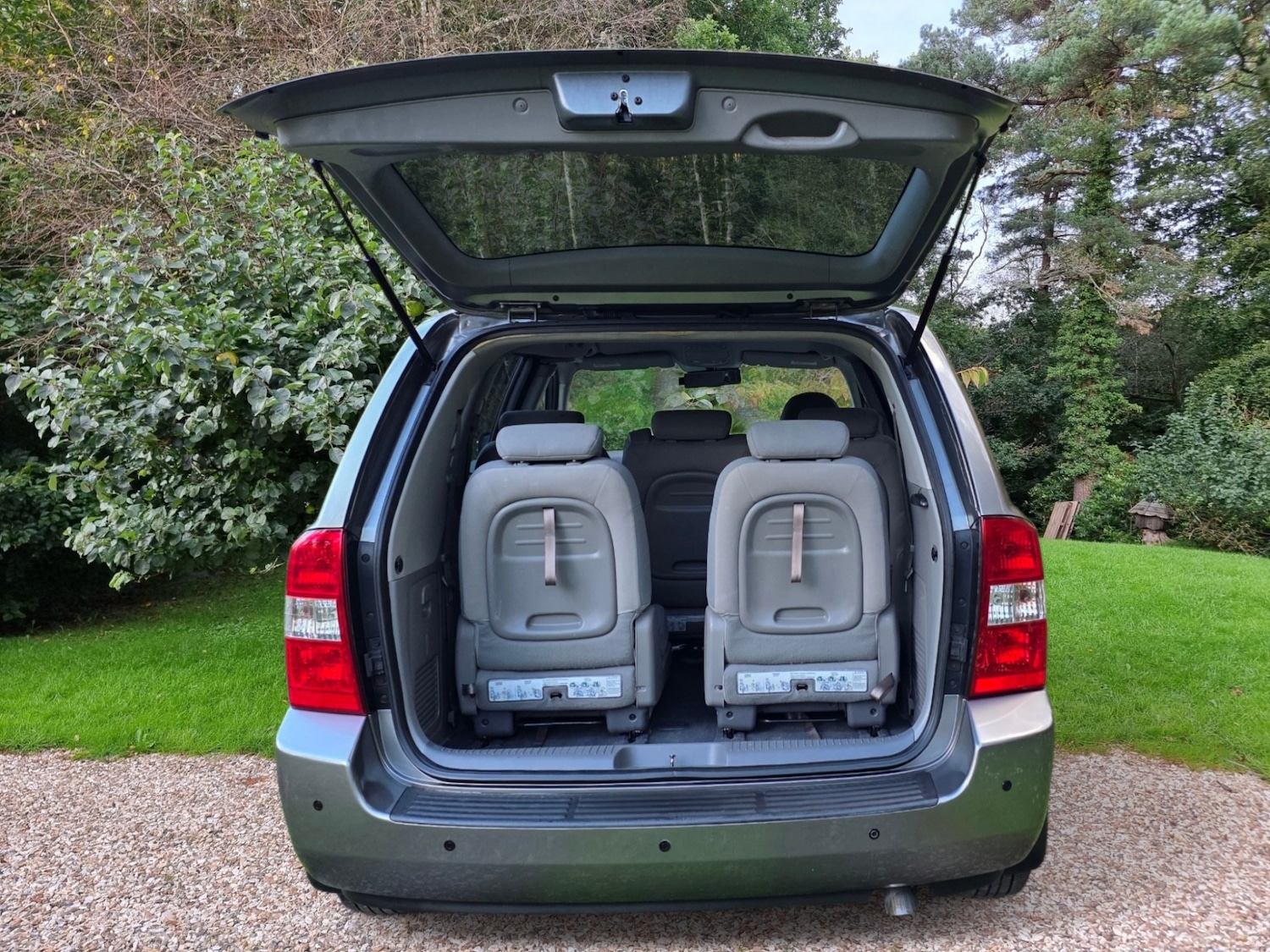 Used Kia Sedona 2011 for sale - 78062085: Photo 16