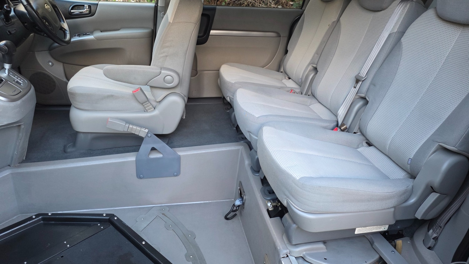 Used Kia Sedona 2011 for sale - 78062085: Photo 19