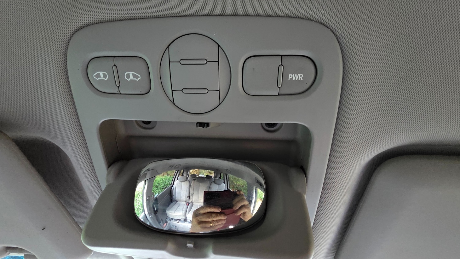 Used Kia Sedona 2011 for sale - 78062085: Photo 35