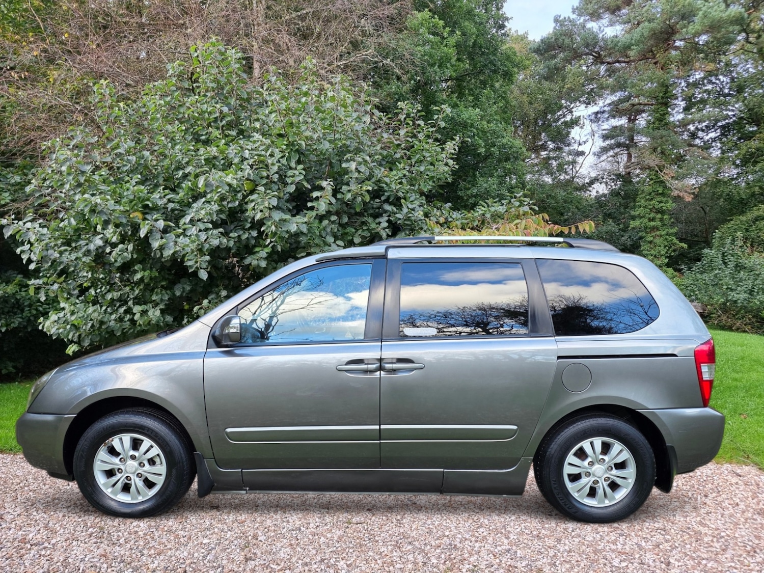 Used Kia Sedona 2011 for sale - 78062085: Photo 7