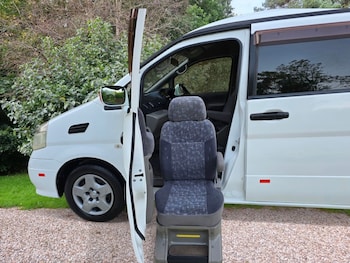 Used Nissan Serena  for sale - 75160199: Photo