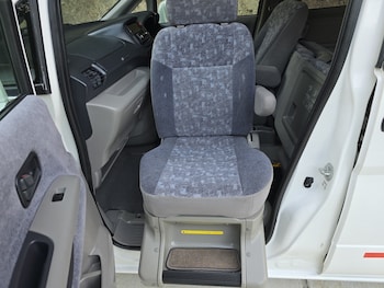 Used Nissan Serena  for sale - 75160199: Photo