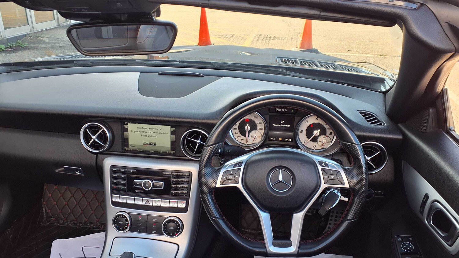 Used Mercedes-Benz SLK 2015 for sale - 76022405: Photo 15