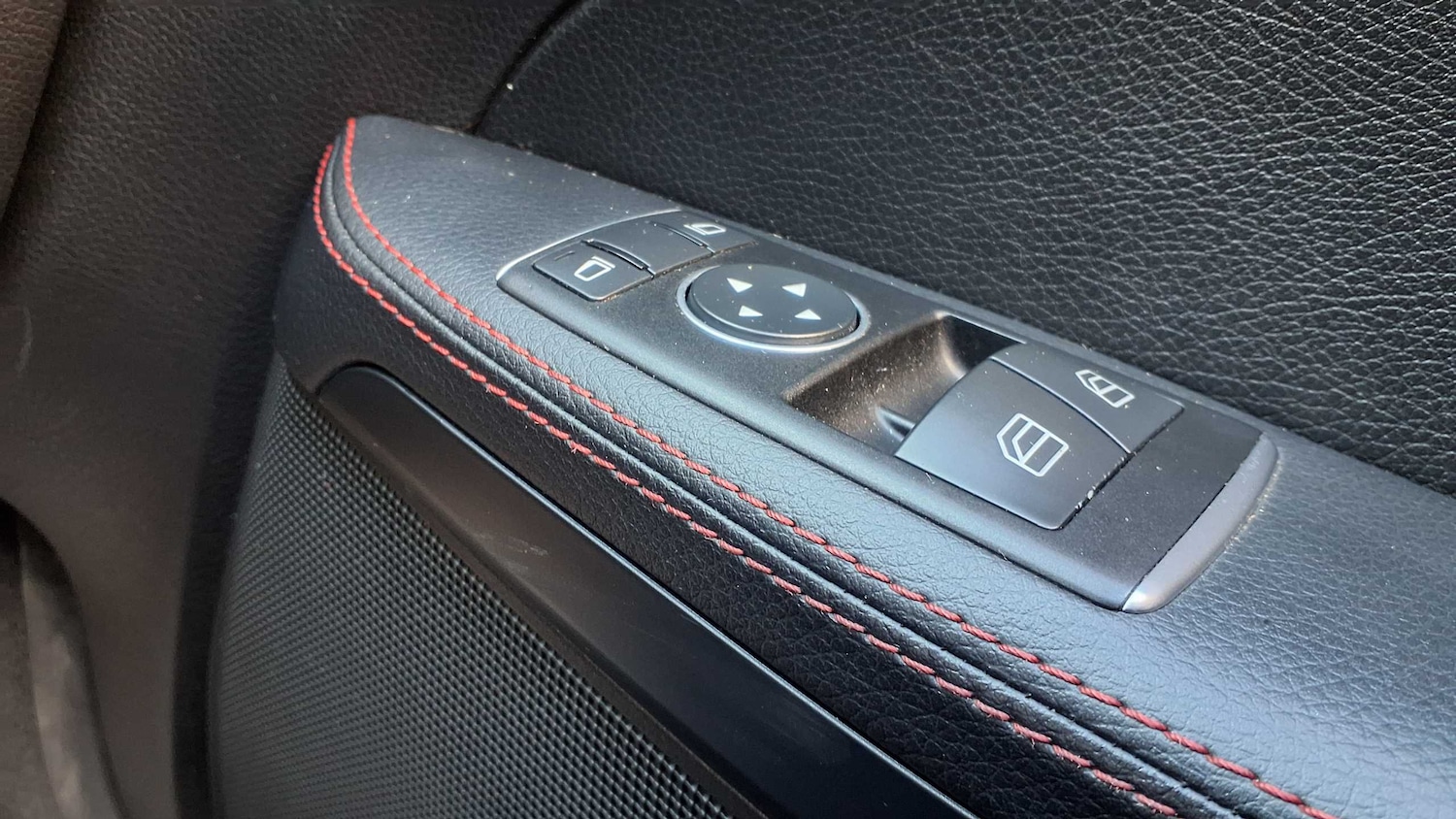Used Mercedes-Benz SLK 2015 for sale - 76022405: Photo 22