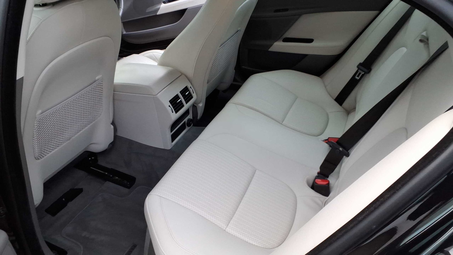 Used Jaguar XE 2019 for sale - 77443310: Photo 10