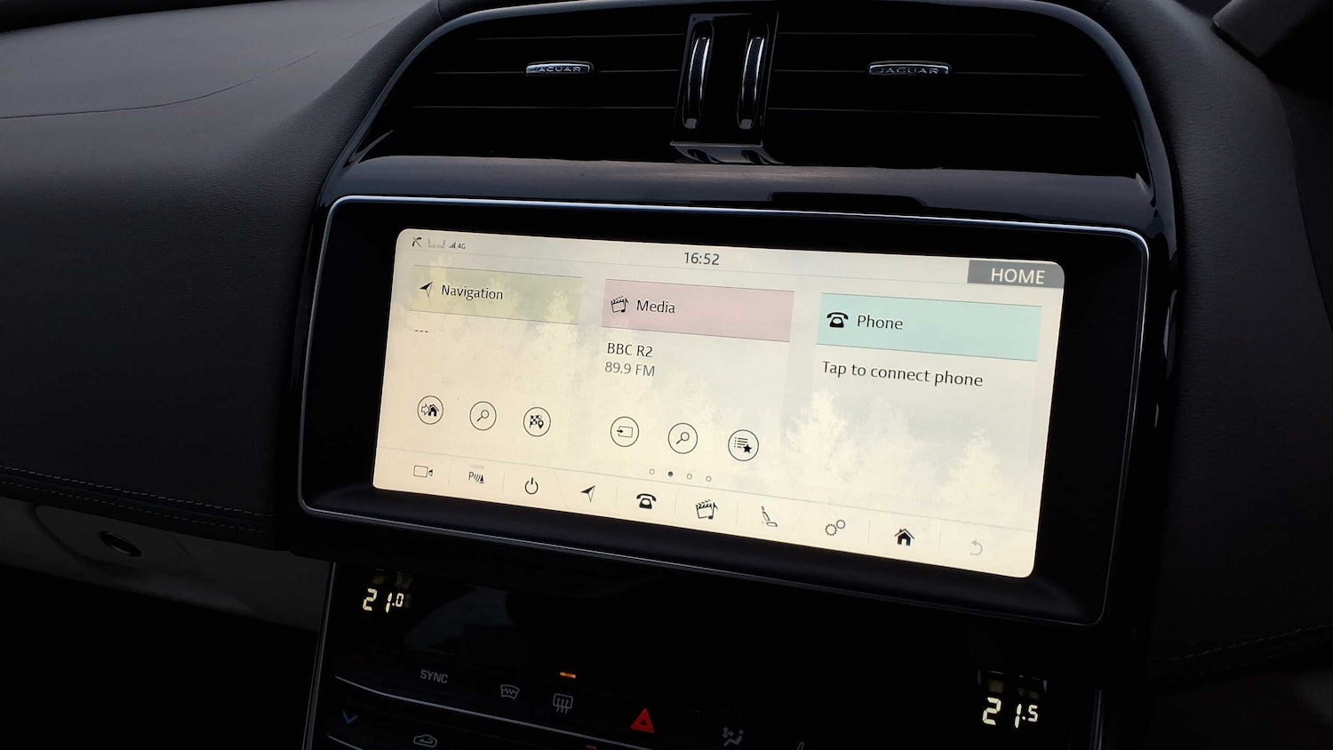 Used Jaguar XE 2019 for sale - 77443310: Photo 14